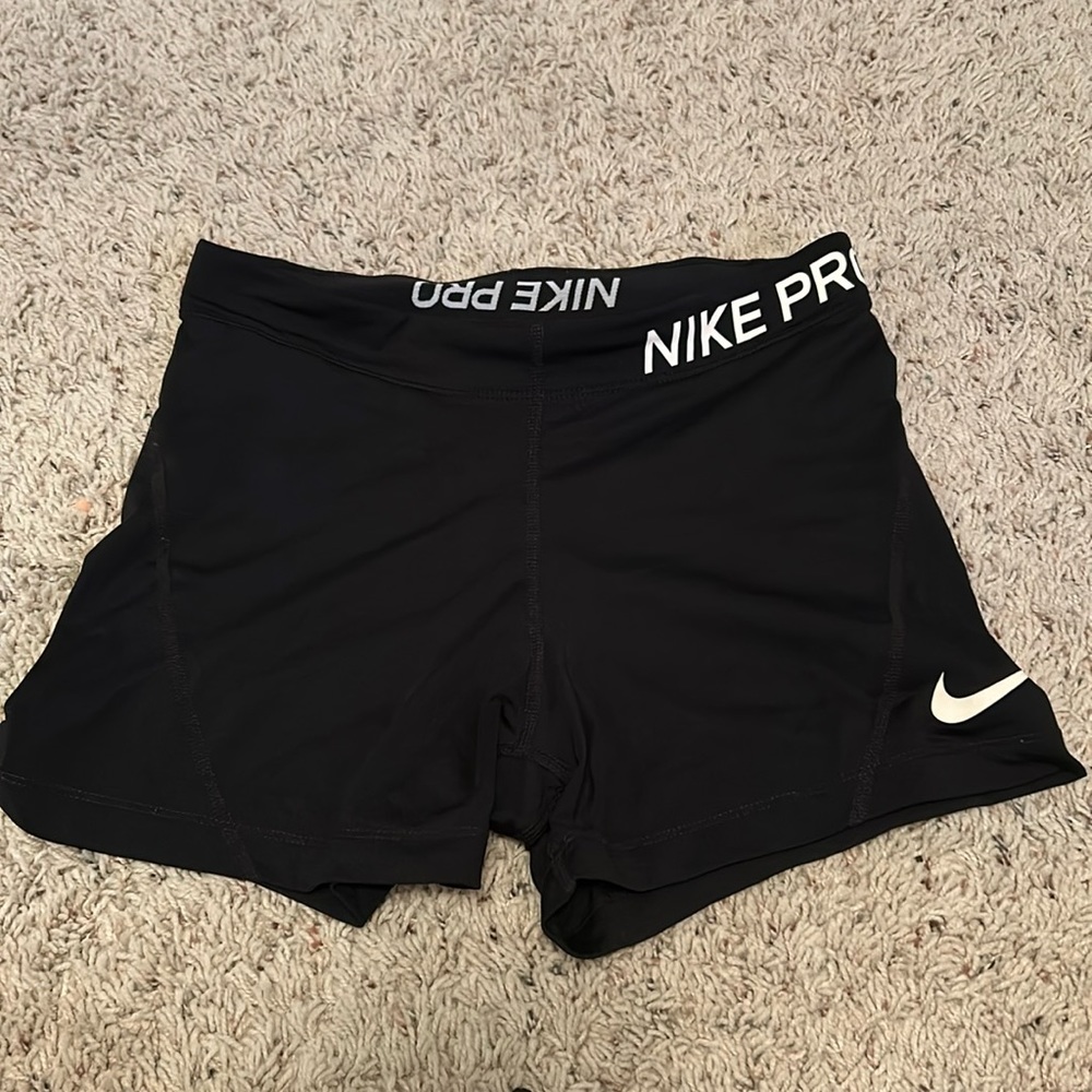 Black Nike pros